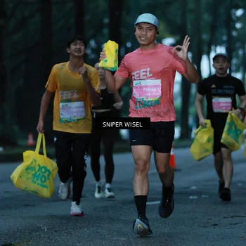 Runner Photo 7746091