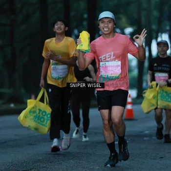 Runner Photo 7746094