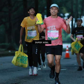 Runner Photo 7746118