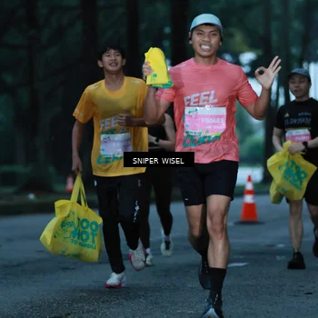 Runner Photo 7746120