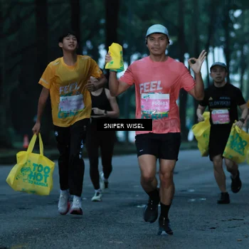 Runner Photo 7746124