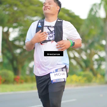 Runner Photo 7746139