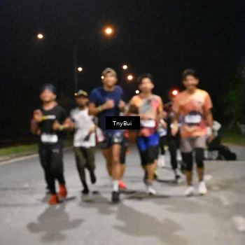 Runner Photo 7746149