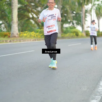 Runner Photo 7746154