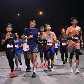 Runner Photo 7746181
