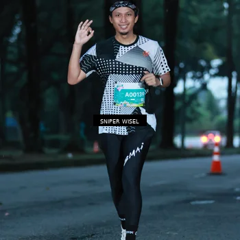 Runner Photo 7746263