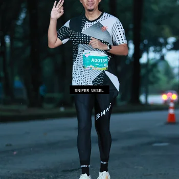 Runner Photo 7746268