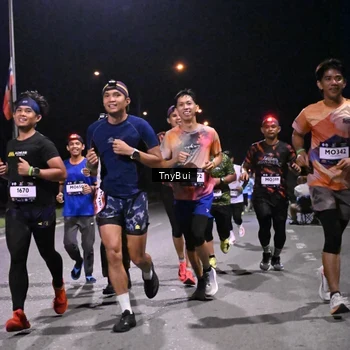Runner Photo 7746287