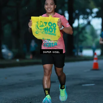 Runner Photo 7746343