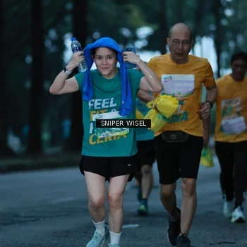 Runner Photo 7746358
