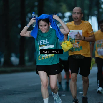 Runner Photo 7746372