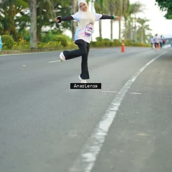 Runner Photo 7746386