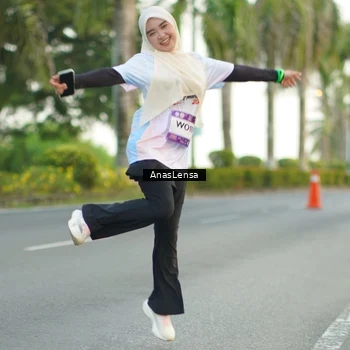 Runner Photo 7746393