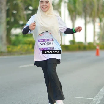 Runner Photo 7746394