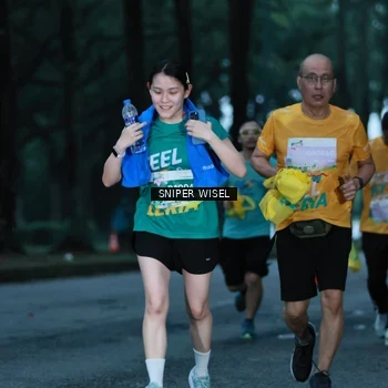 Runner Photo 7746396