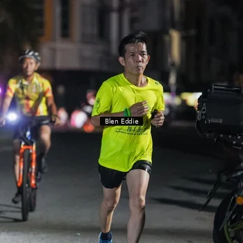 Runner Photo 7746397