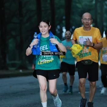 Runner Photo 7746398
