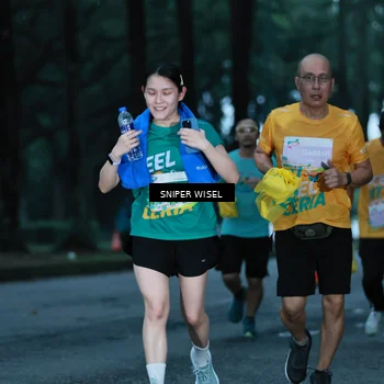 Runner Photo 7746417