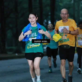 Runner Photo 7746438
