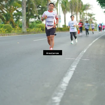 Runner Photo 7746446