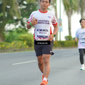 Runner Photo 7746456