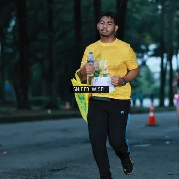 Runner Photo 7746467