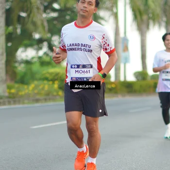 Runner Photo 7746472