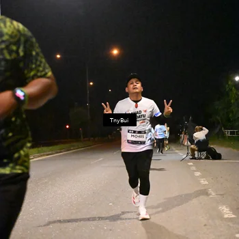 Runner Photo 7746476