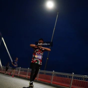 Runner Photo 774648