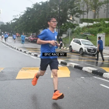 Runner Photo 7746485