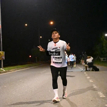 Runner Photo 7746487