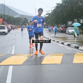 Runner Photo 7746493