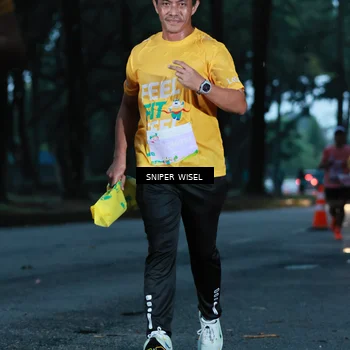 Runner Photo 7746497