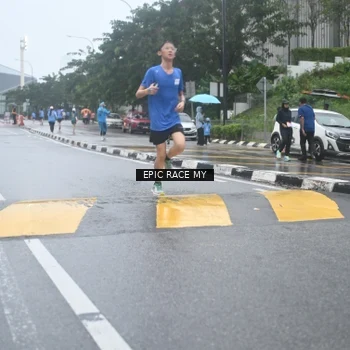 Runner Photo 7746499