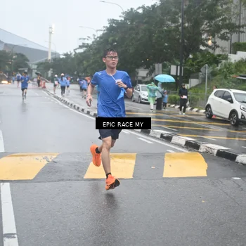 Runner Photo 7746510
