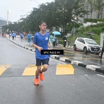 Runner Photo 7746511