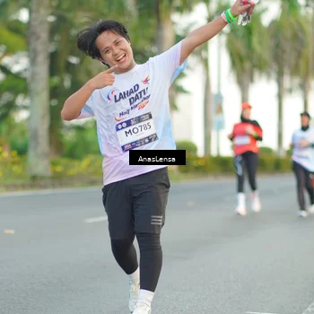 Runner Photo 7746526