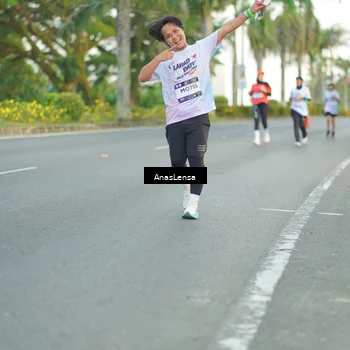 Runner Photo 7746535