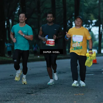 Runner Photo 7746559