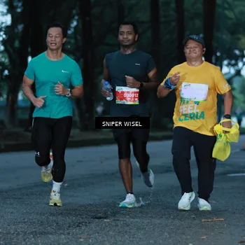 Runner Photo 7746590
