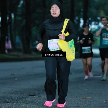 Runner Photo 7746612