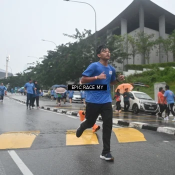 Runner Photo 7746625