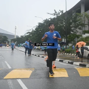 Runner Photo 7746626
