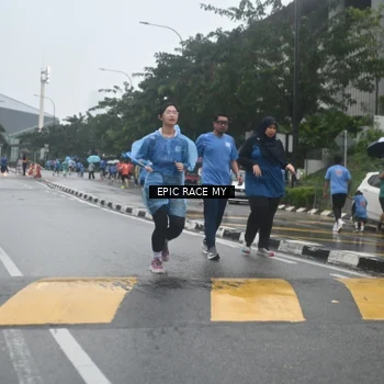 Runner Photo 7746637