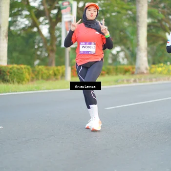 Runner Photo 7746660