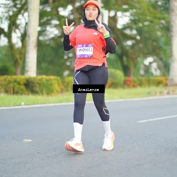 Runner Photo 7746663