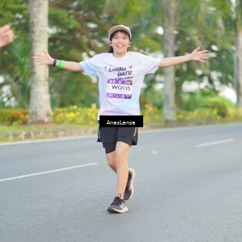 Runner Photo 7746664