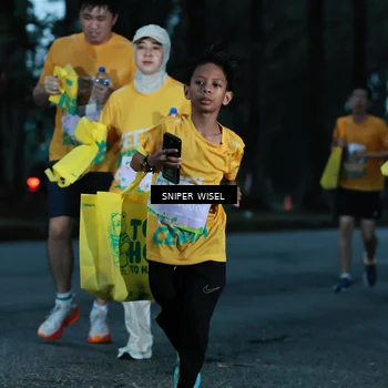 Runner Photo 7746673
