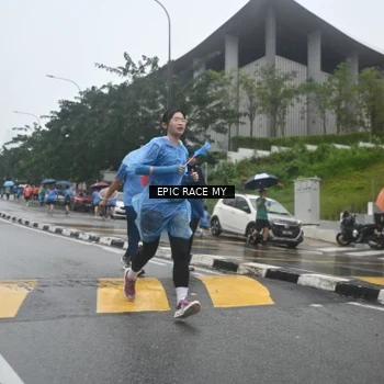 Runner Photo 7746677