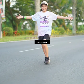 Runner Photo 7746679